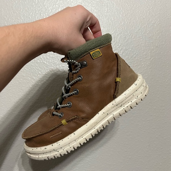 Hey Dude Bradley Leather Boots Round Moc Toe Elastic Laces Size 34//1 Big Kid - Picture 3 of 11